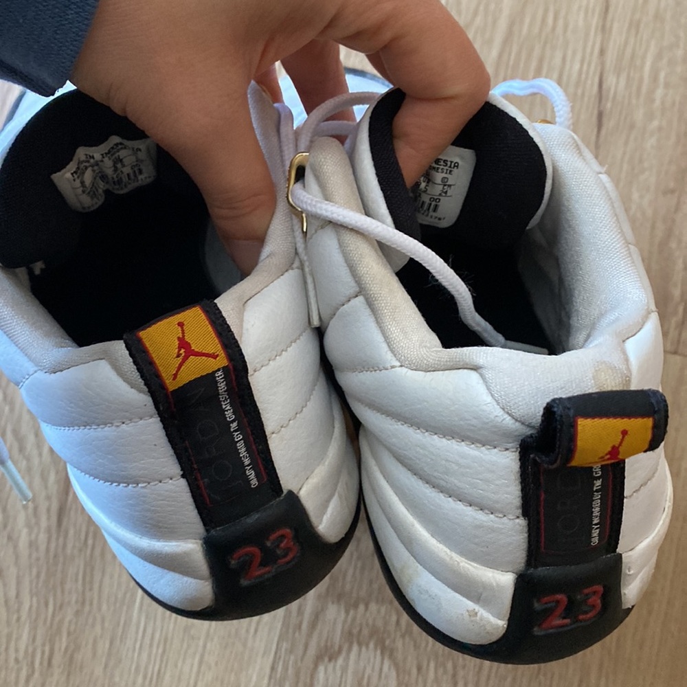 Vintage Air Jordan 12 Retro Low GS White Black Taxi Yellow 2004 size 6 - Picture 14 of 16